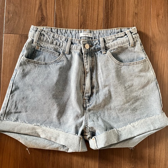 Dissh High Rise Mom Shorts Light Wash Dad Shorts Long Inseam Raw Hem Size 30 - Picture 1 of 2